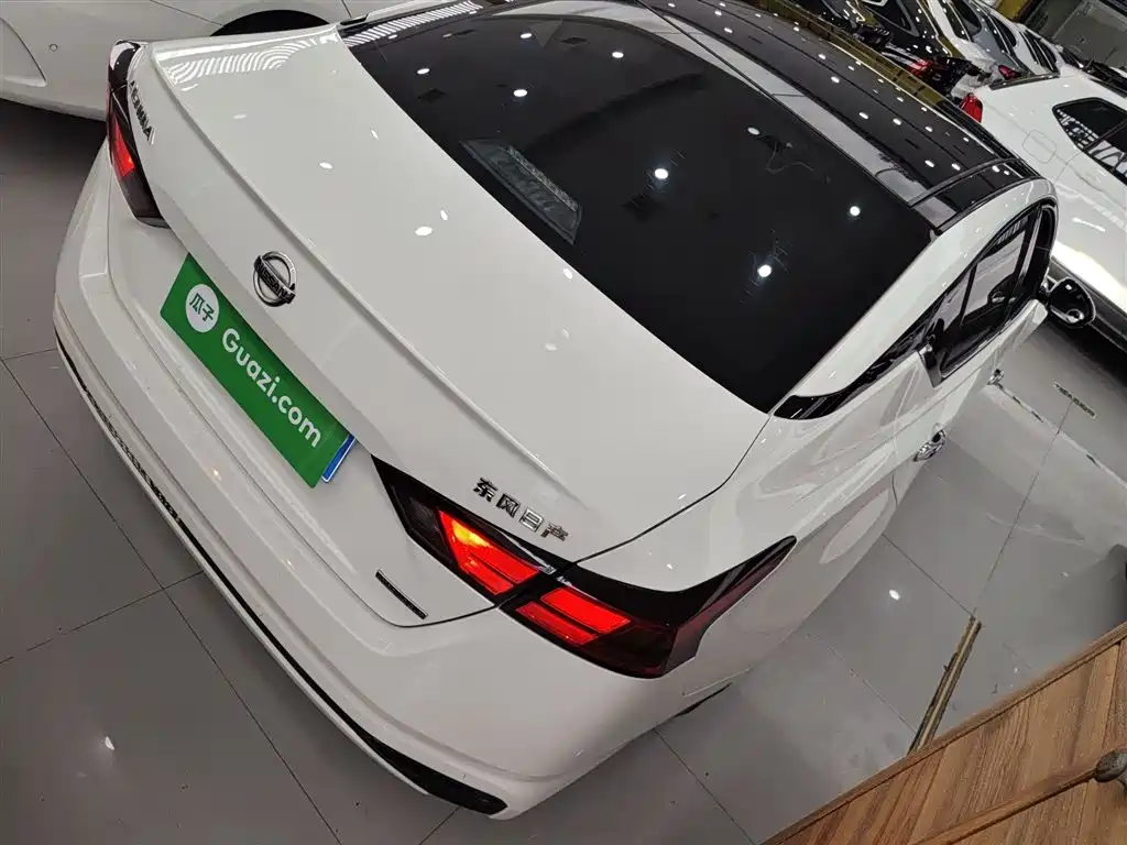 Teana 2.0 L XL Comfort