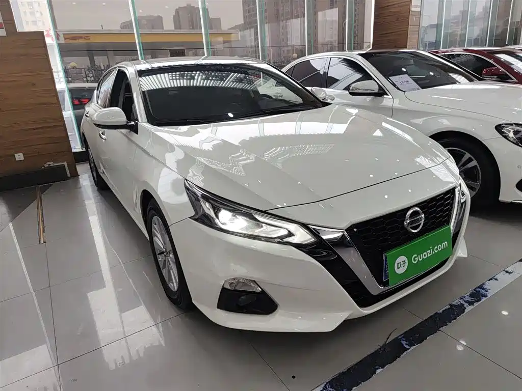 Teana 2.0 L XL Comfort