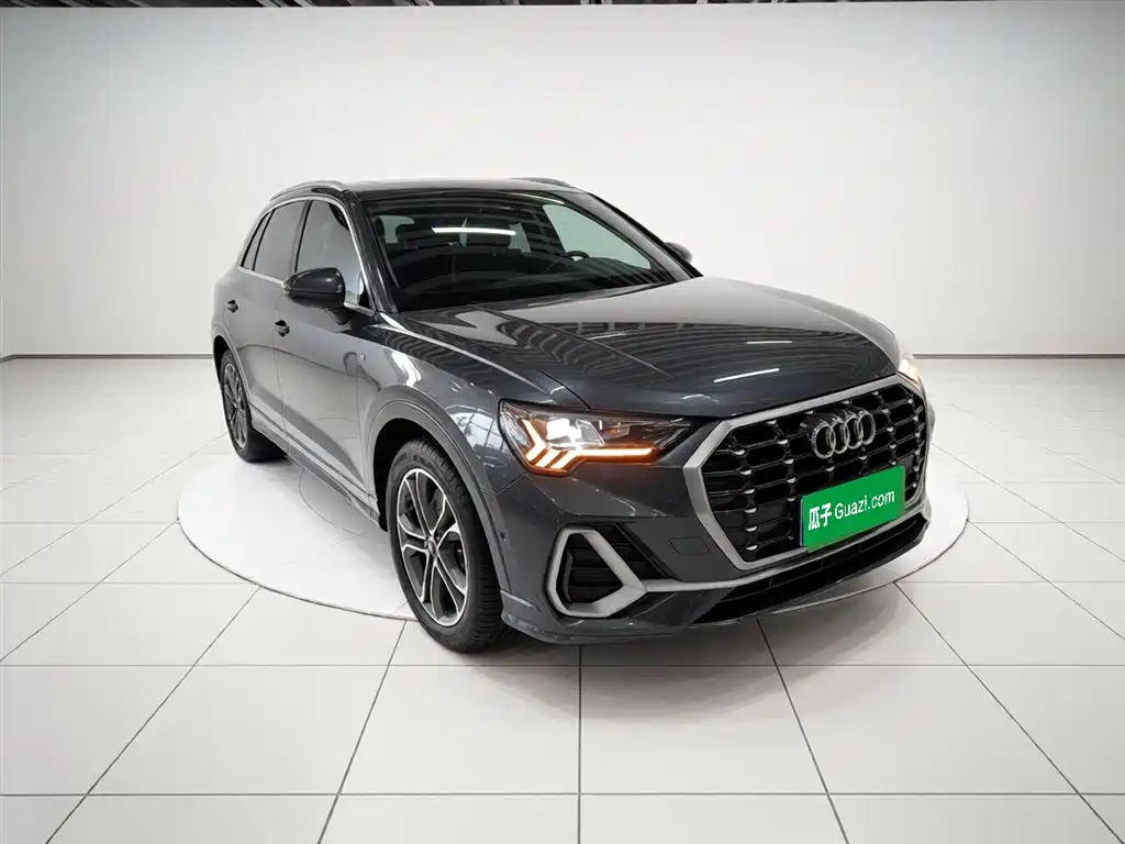 Audi Q3 40 TFSI Fashion Dynamic