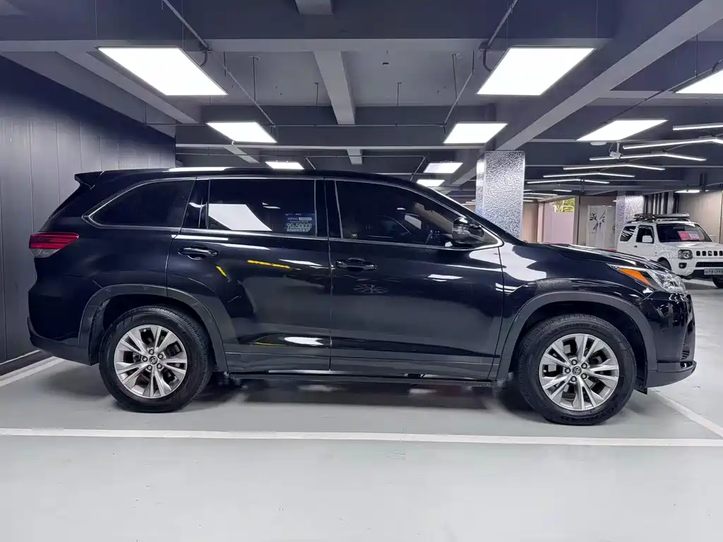Highlander 2.0 T 4 WD Elite 7-seat CN-V