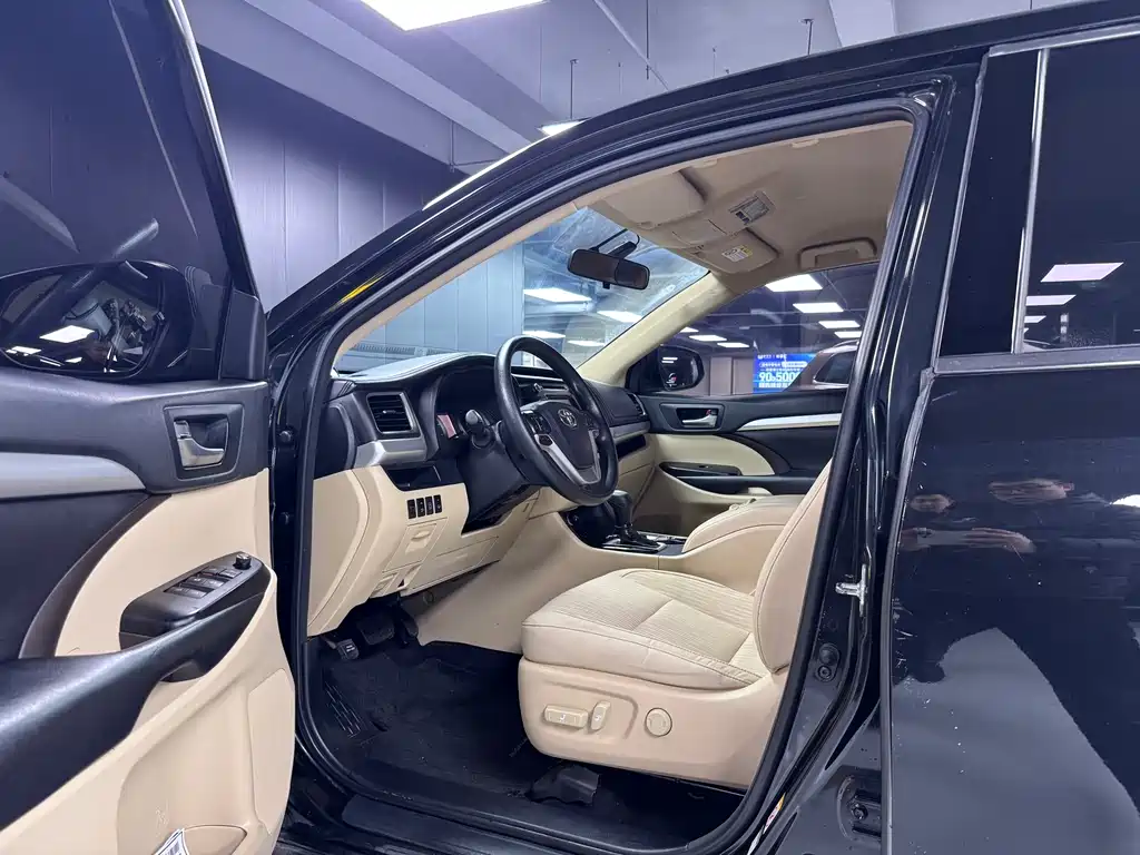 Highlander 2.0 T 4 WD Elite 7-seat CN-V