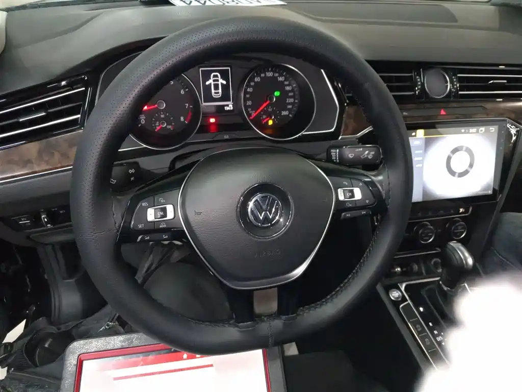 Magotan 330 TSI DSG Luxury