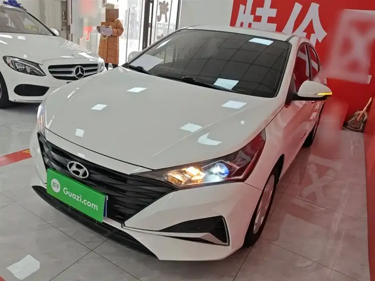 Hyundai Verna 1.4 L CVT GLS Cool