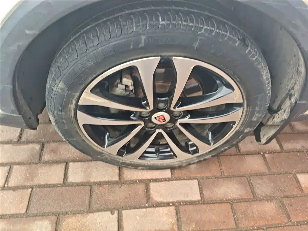 Roewe RX3 荣威RX3 2018款 1.6 L 手动旗舰版