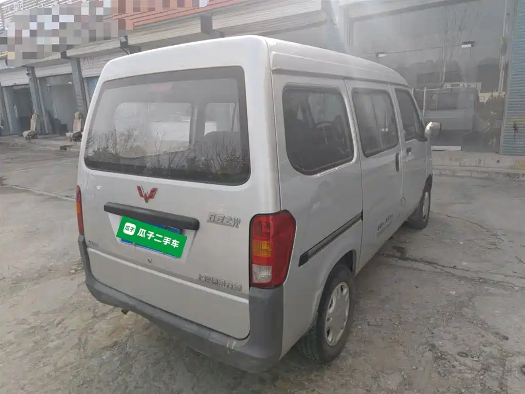 Wuling Zhiguang 1.2 L Utility LSI