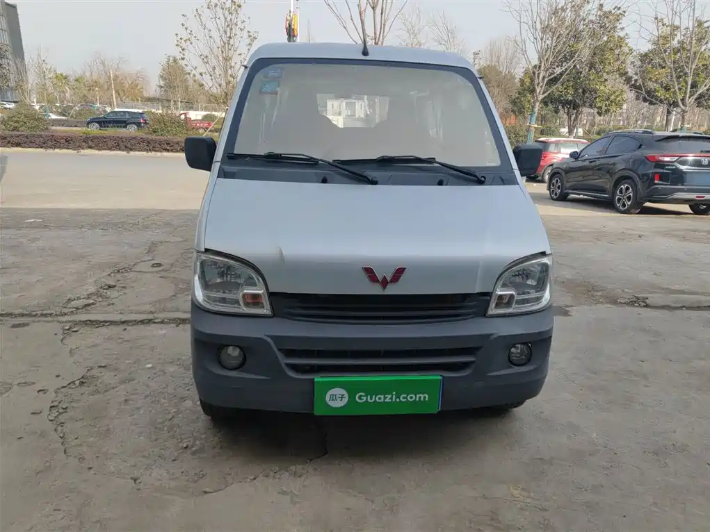 Wuling Zhiguang 1.2 L Utility LSI