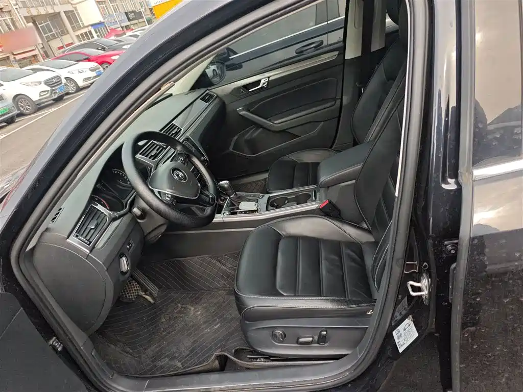 Passat 330 TSI DSG Honored