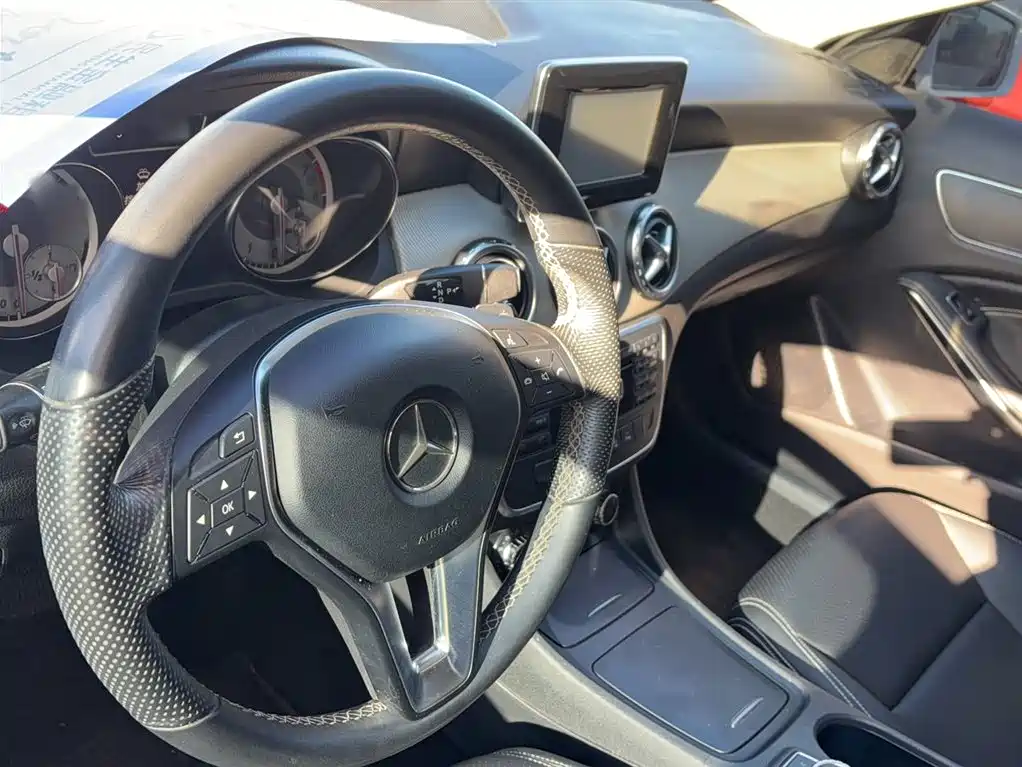 Mercedes-Benz GLA GLA 200 Dynamic