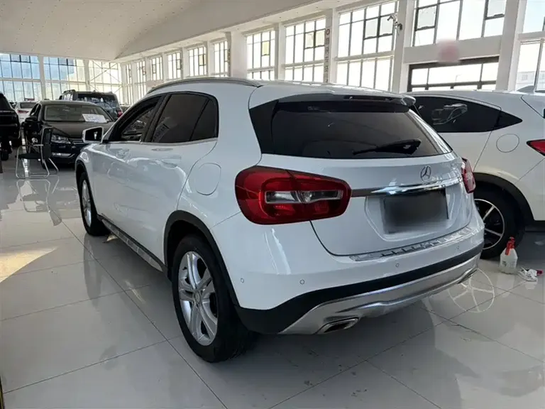 Mercedes-Benz GLA GLA 200 Dynamic