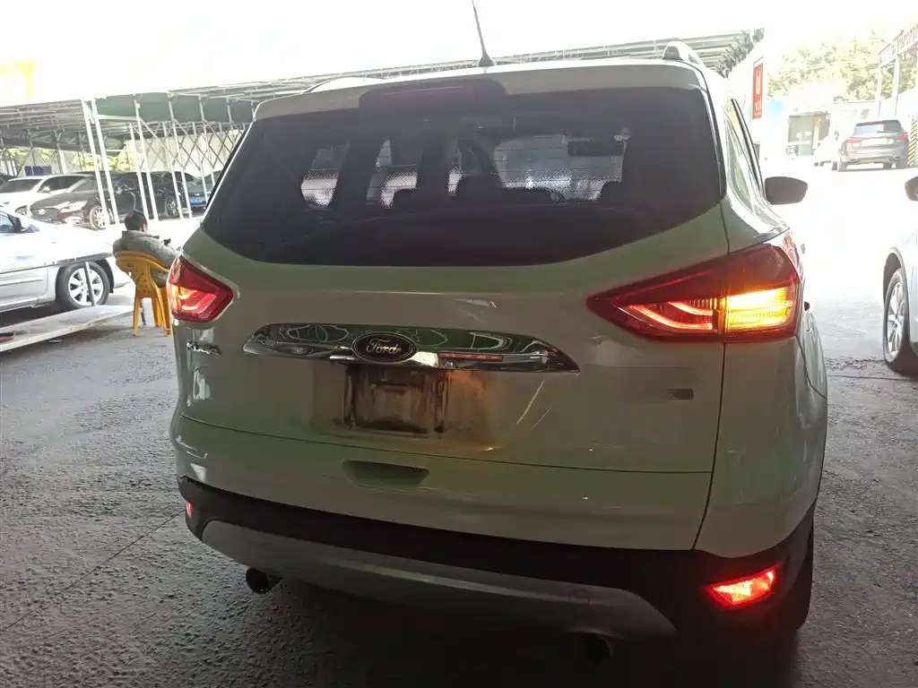 Kuga 1.5 L GTDi 2 WD Style