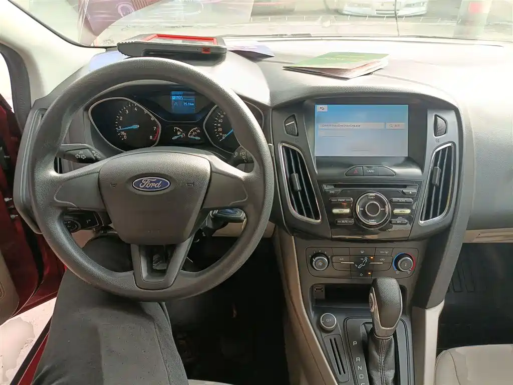 Focus Sedan 1.6 L Auto Comfort Smart Travel