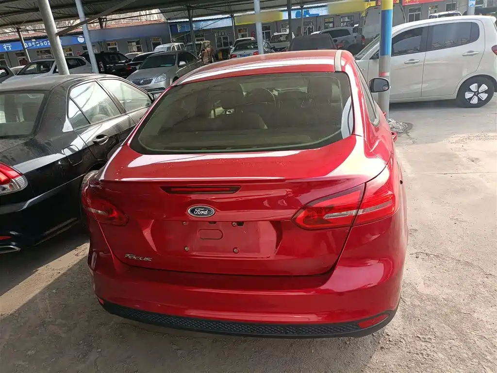 Focus Sedan 1.6 L Auto Comfort Smart Travel