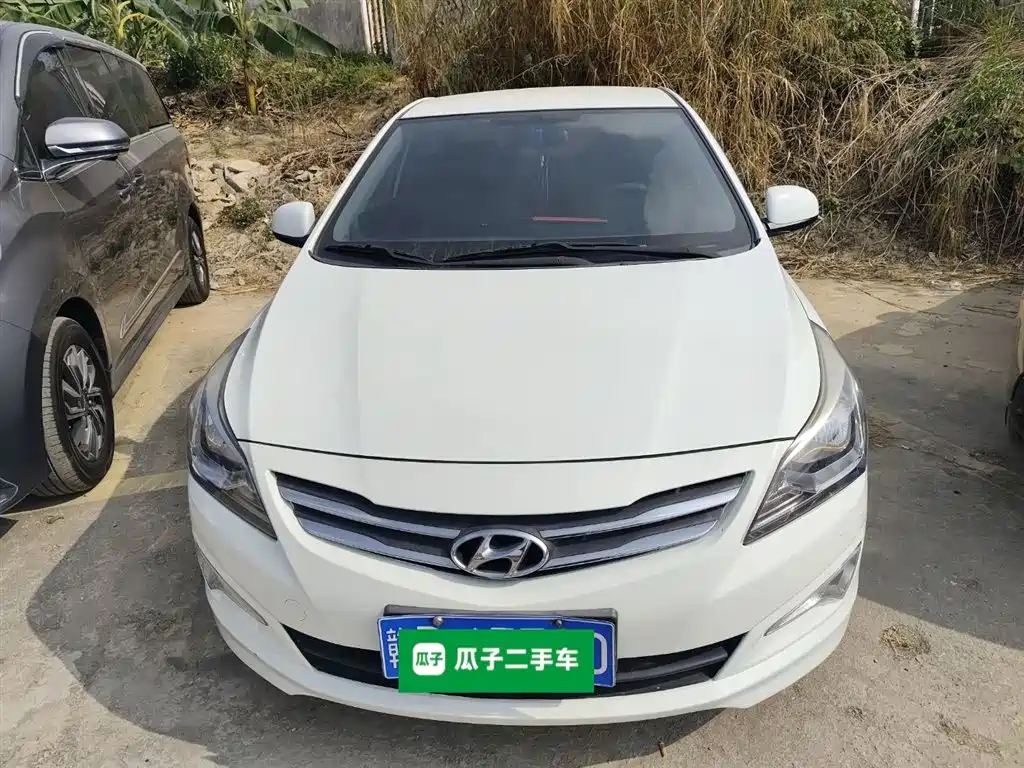 Accent 1.4 L Auto Intelligent GLS