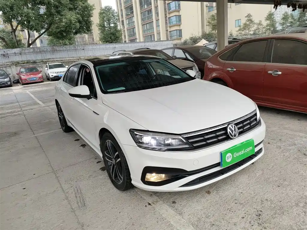 Lamando Facelift 280 TSI DSG Comfort