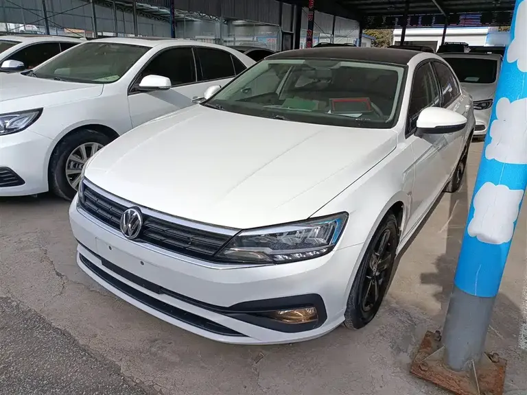 Volkswagen Lamando 230 TSI DSG Style