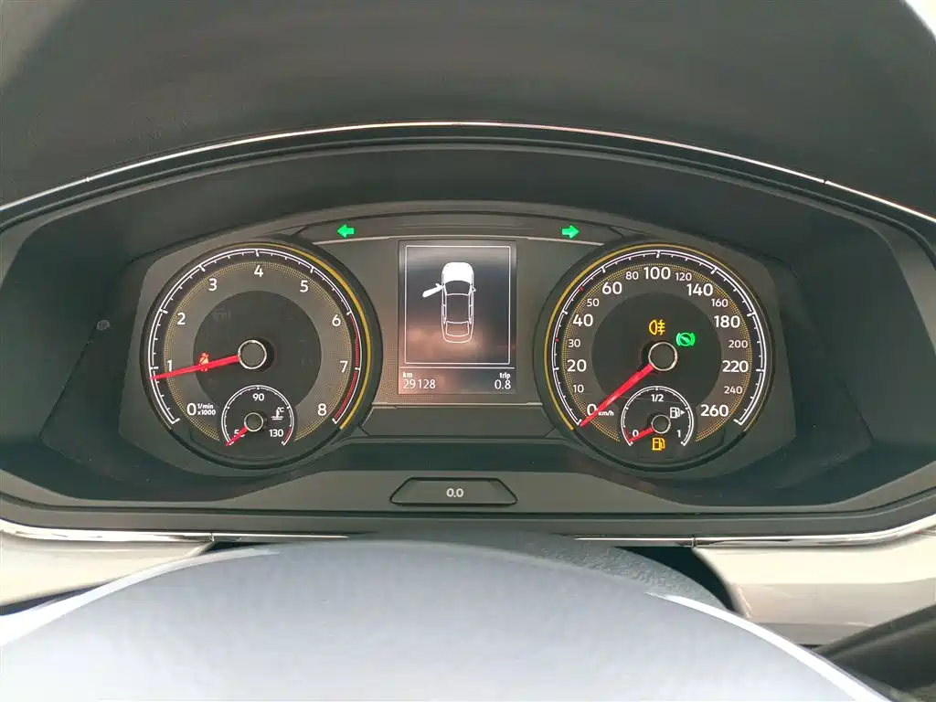 Lamando 230 TSI DSG Style