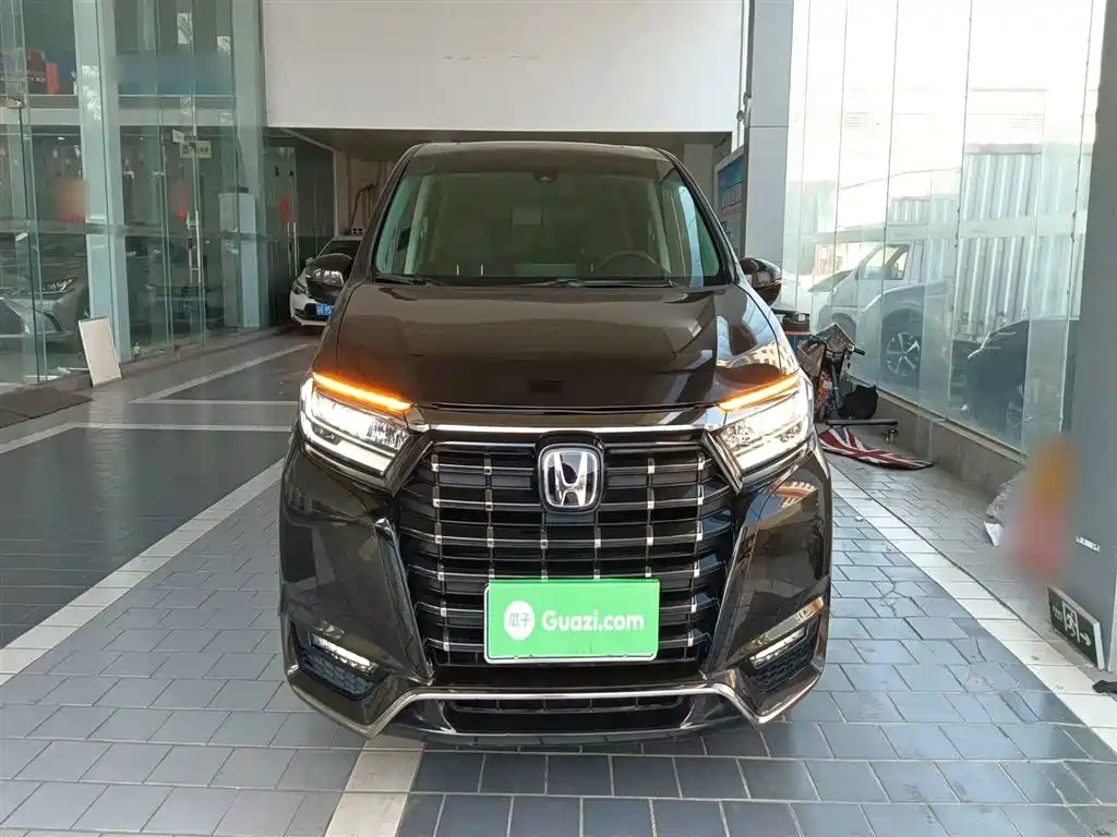 Elysion 2.0 L e:HEV Luxury Early Enjoyment