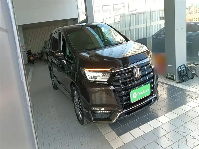 Honda Elysion 2.0 L e:HEV Luxury Early Enjoyment