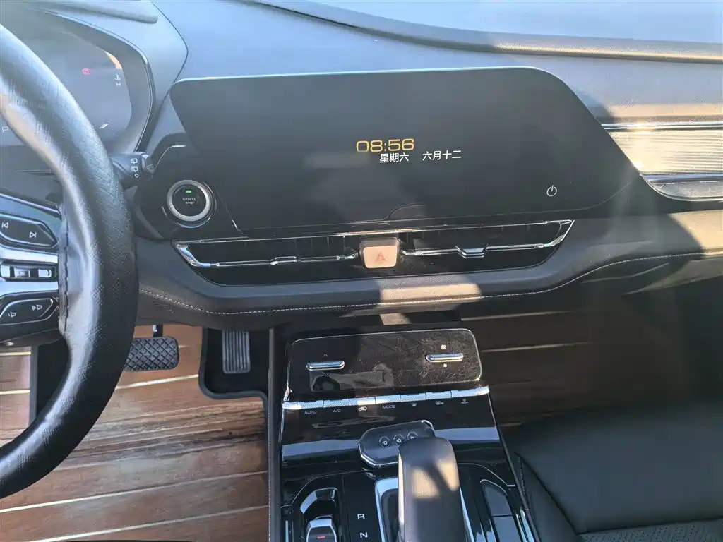 Wuling Victory 1.5 T CVT Flagship
