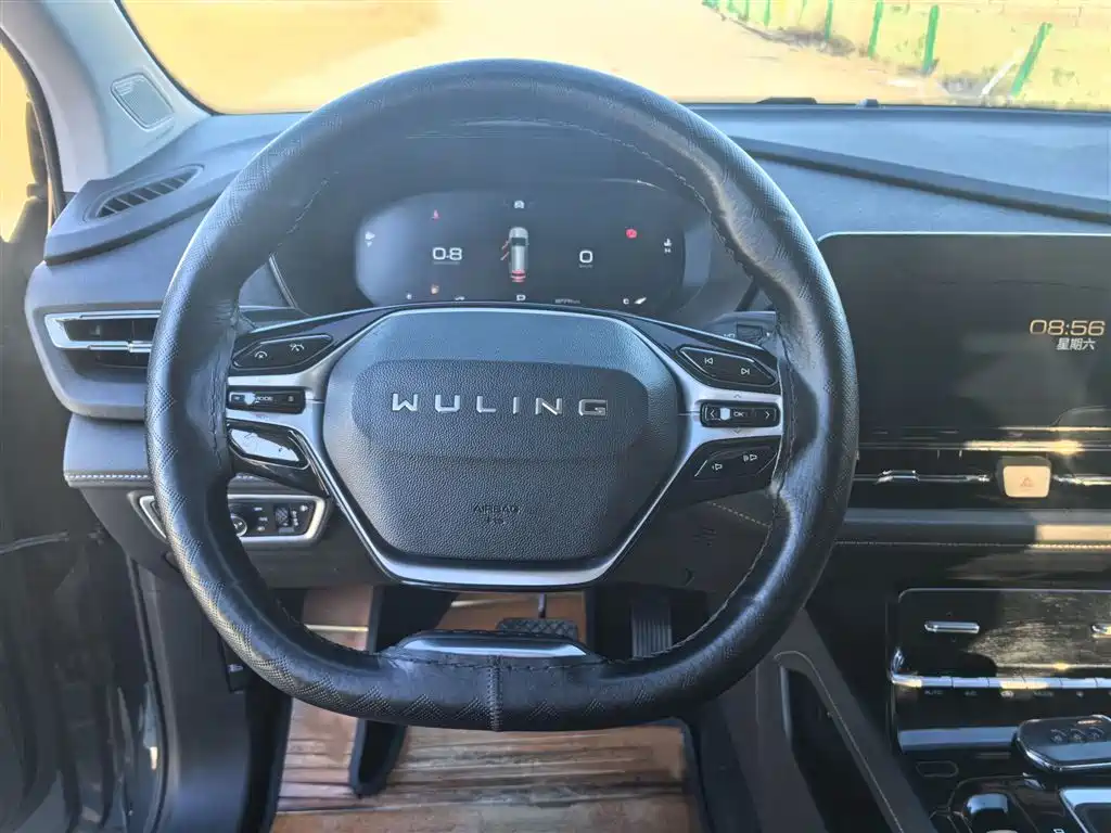 Wuling Victory 1.5 T CVT Flagship