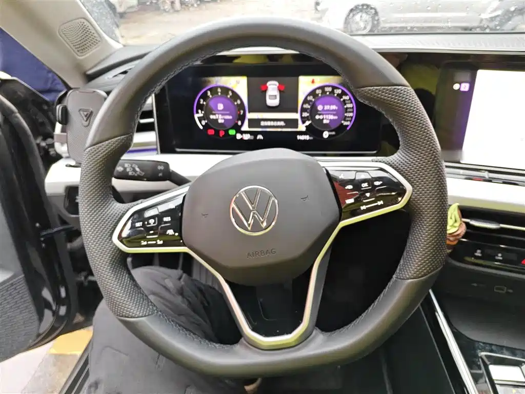 Lamando Lamando L 280 TSI DSG Spicy Cool