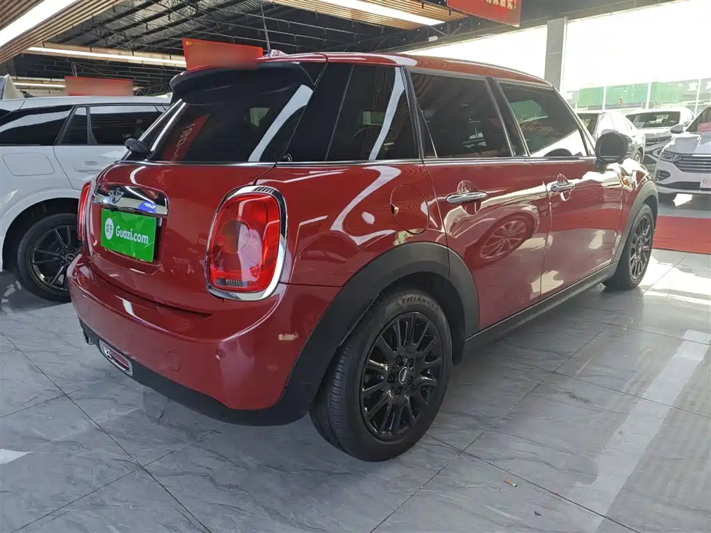 MINI 1.5 T ONE PLUS 5-door