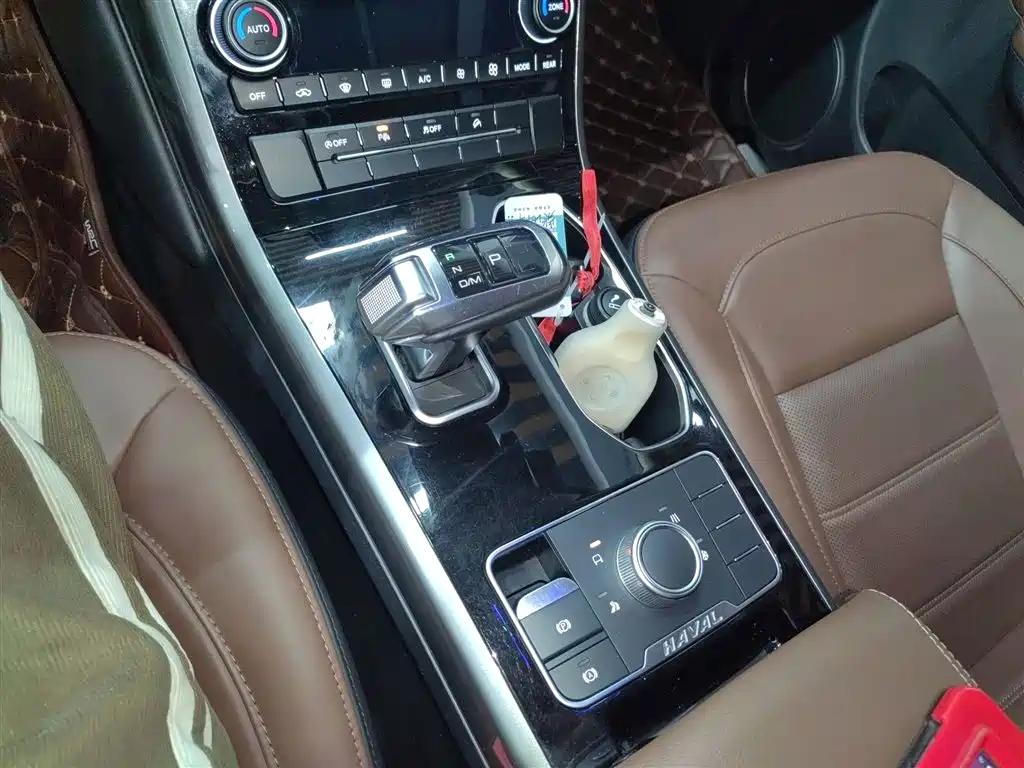 Haval H8 哈弗H8 2017款 2.0 T 柴油两驱智享型