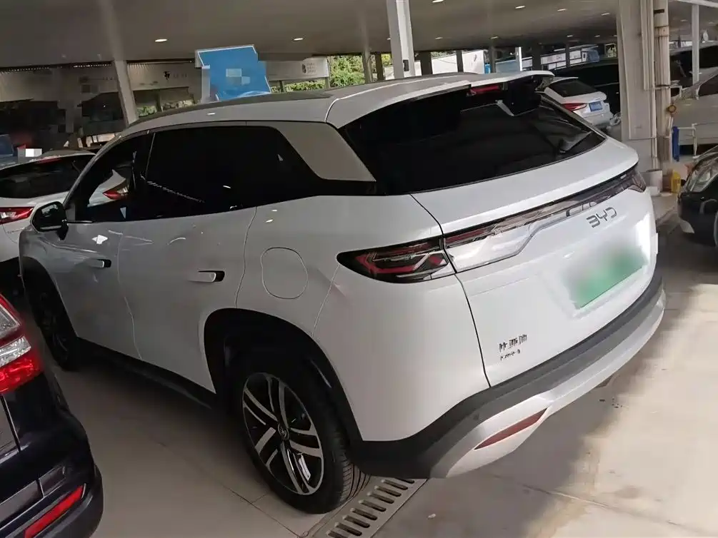 Song L DM-i 112 km Transcend
