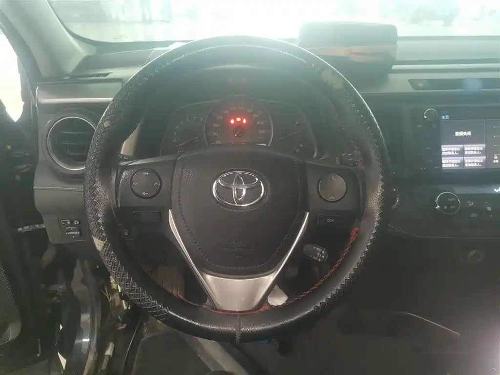 RAV4 2.0 L CVT 2 WD Style CN-V