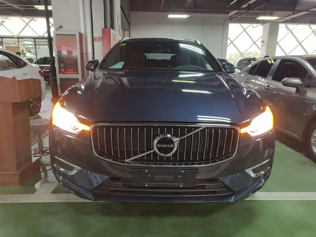Volvo XC60 T5 4 WD Smart Ease Luxury