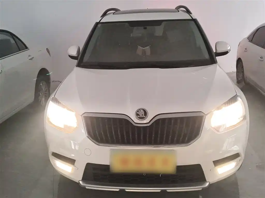 Yeti TSI280 DSG Forward