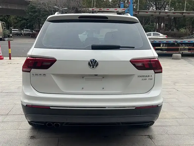 Volkswagen Tiguan L 330 TSI Auto 2 WD Smart Motion Luxury CN-V