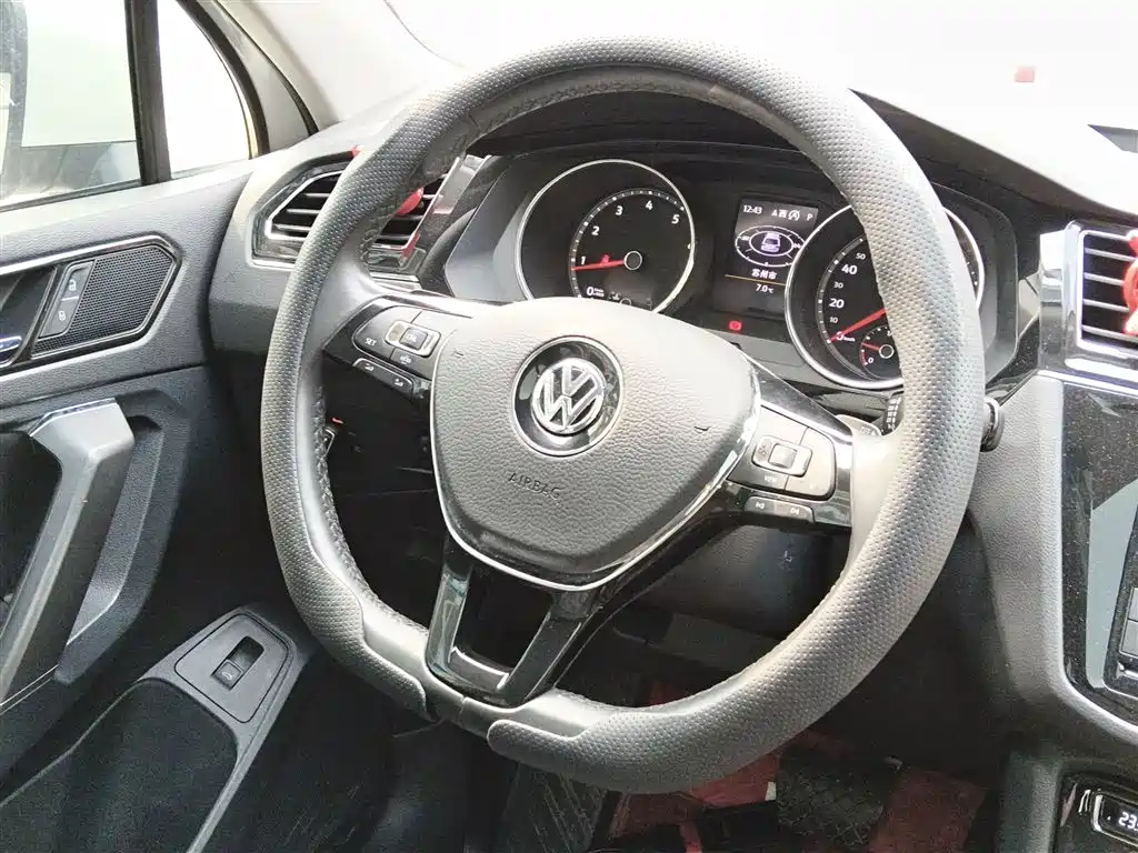 Tiguan L 330 TSI Auto 2 WD Smart Motion Luxury CN-V