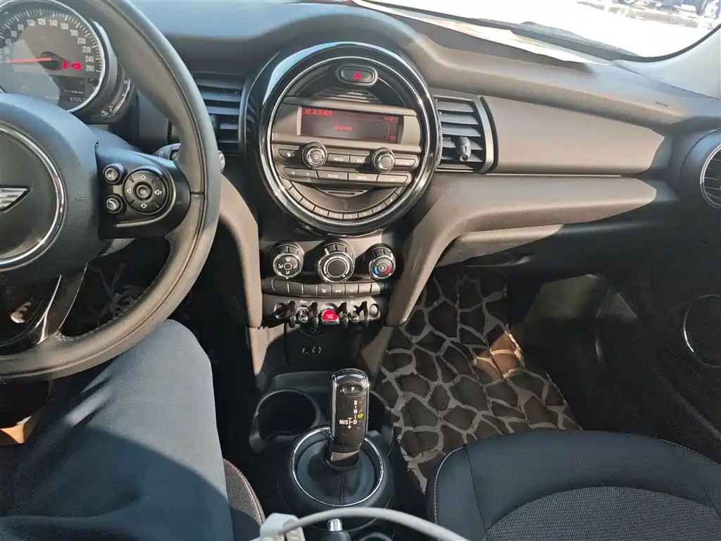 MINI 1.5 T ONE PLUS