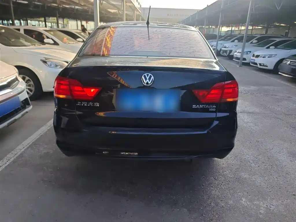 Santana 1.6 L Manual Style