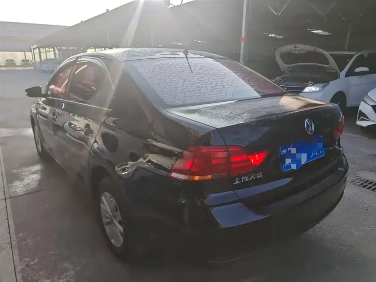 Volkswagen Santana 1.6 L Manual Style