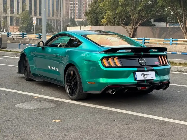 Ford Mustang 2.3 T Performance