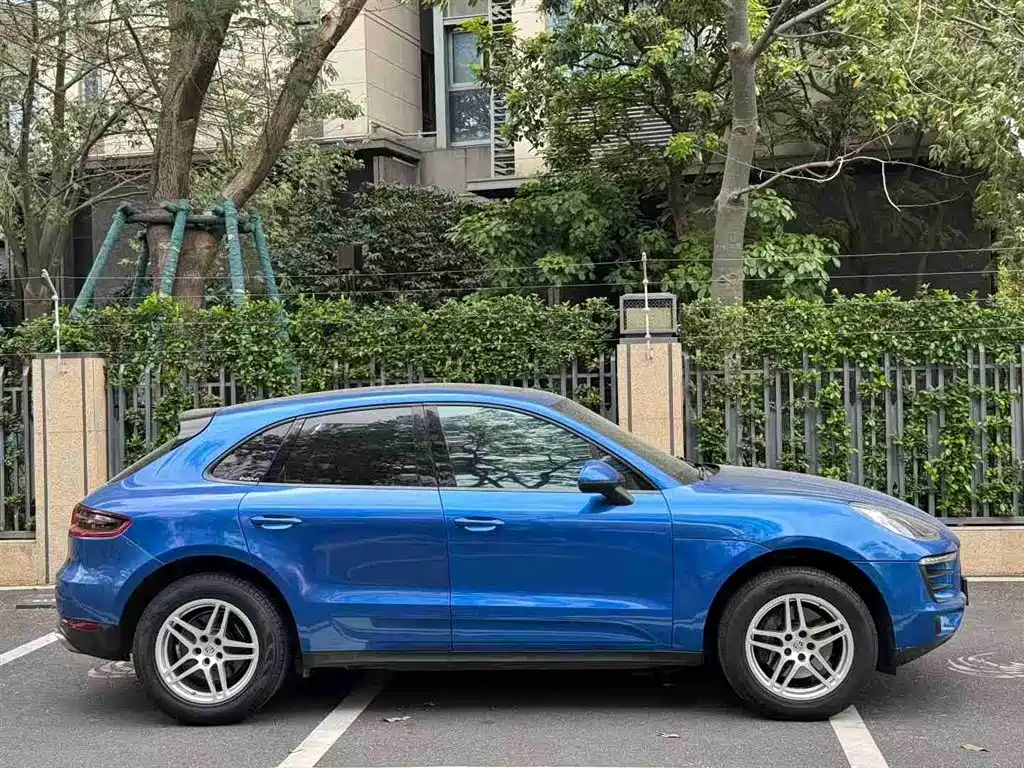 Macan Macan 2.0 T