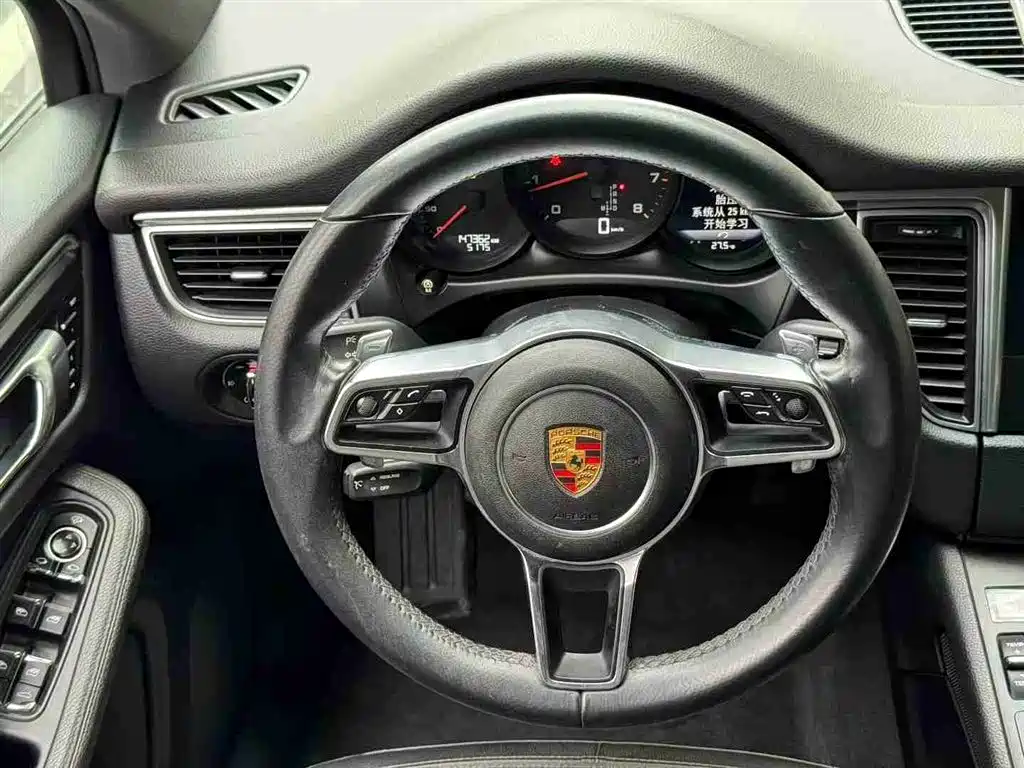 Macan Macan 2.0 T