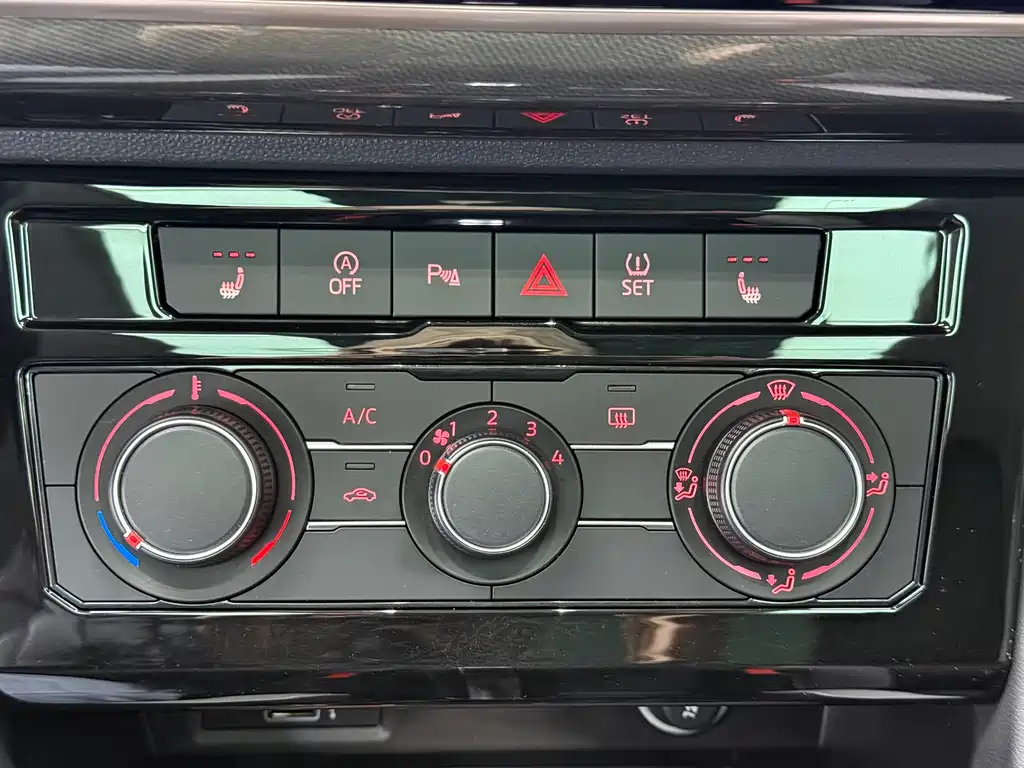 Jetta VS7 280 TSI Auto Highlight Joy
