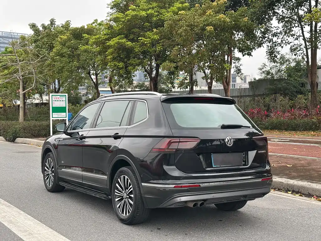 Tiguan L 330 TSI Auto 2 WD Flagship