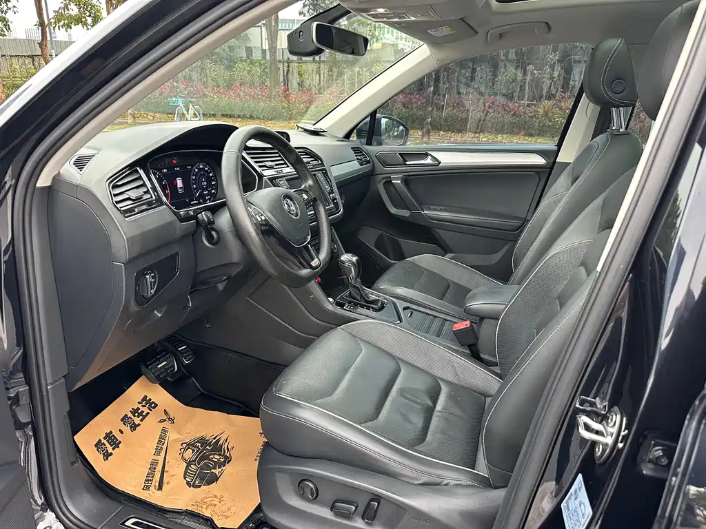 Tiguan L 330 TSI Auto 2 WD Flagship