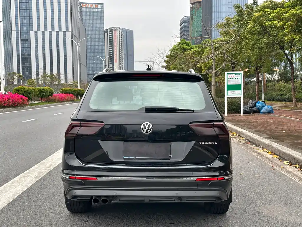 Tiguan L 330 TSI Auto 2 WD Flagship