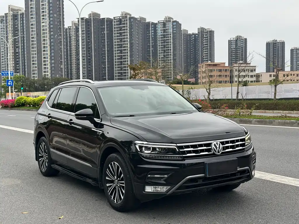 Tiguan L 330 TSI Auto 2 WD Flagship