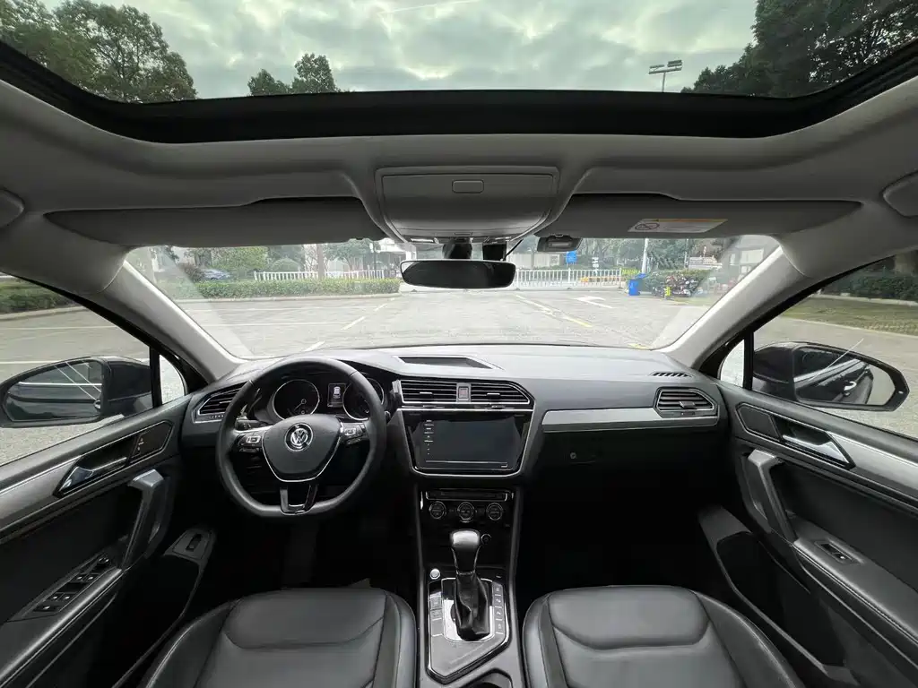 Tiguan L Facelift 330 TSI Auto 2 WD Smart Motion Luxury CN-VI
