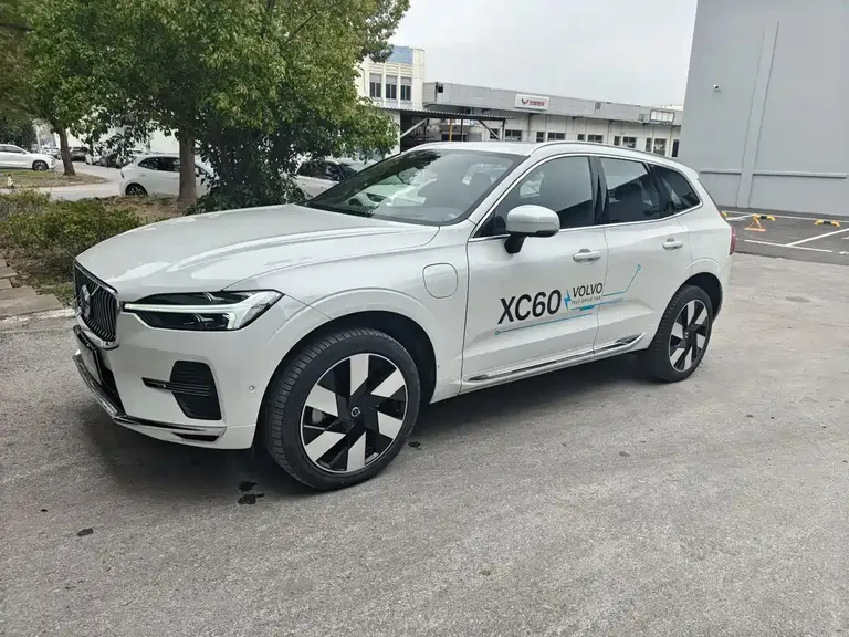 Volvo XC60 PHEV T8 PHEV Long Range 4 WD Smart Grace Luxury