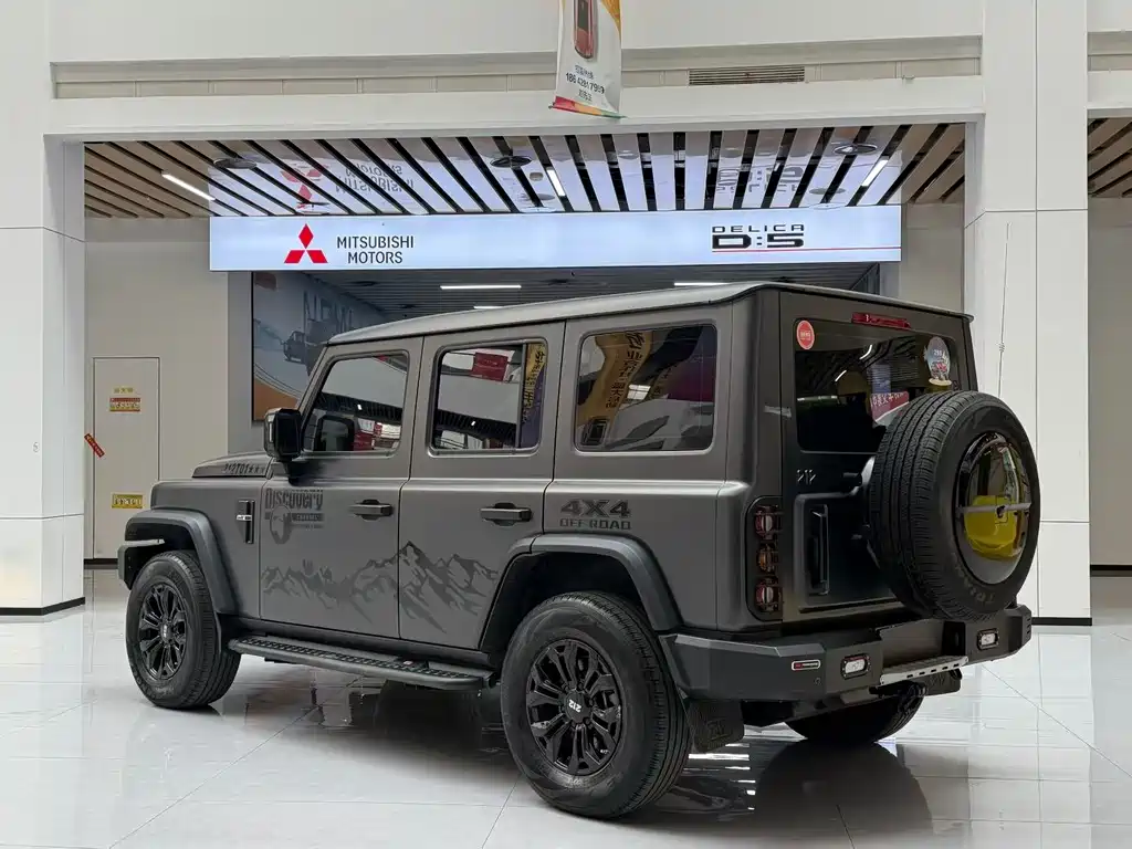 212 T01 2.0 T Explorer
