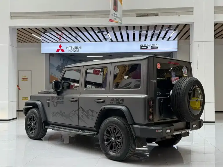 212 T01 2.0 T Explorer