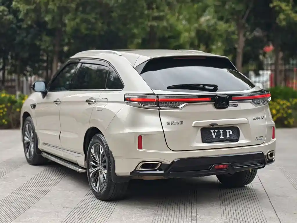 Honda UR-V 370 TURBO 2 WD Graceful