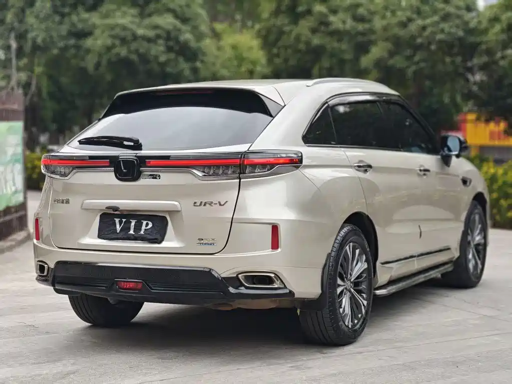 Honda UR-V 370 TURBO 2 WD Graceful